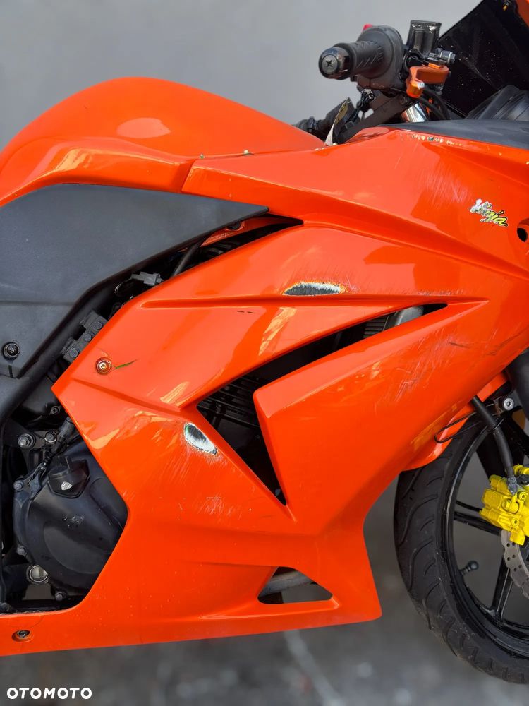 Kawasaki Ninja 250R - 11