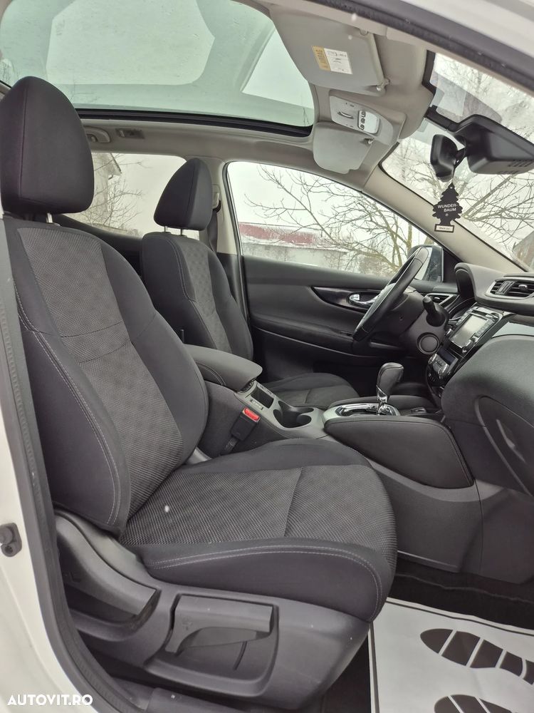 Nissan Qashqai 1.6 DCI Xtronic TEKNA - 9