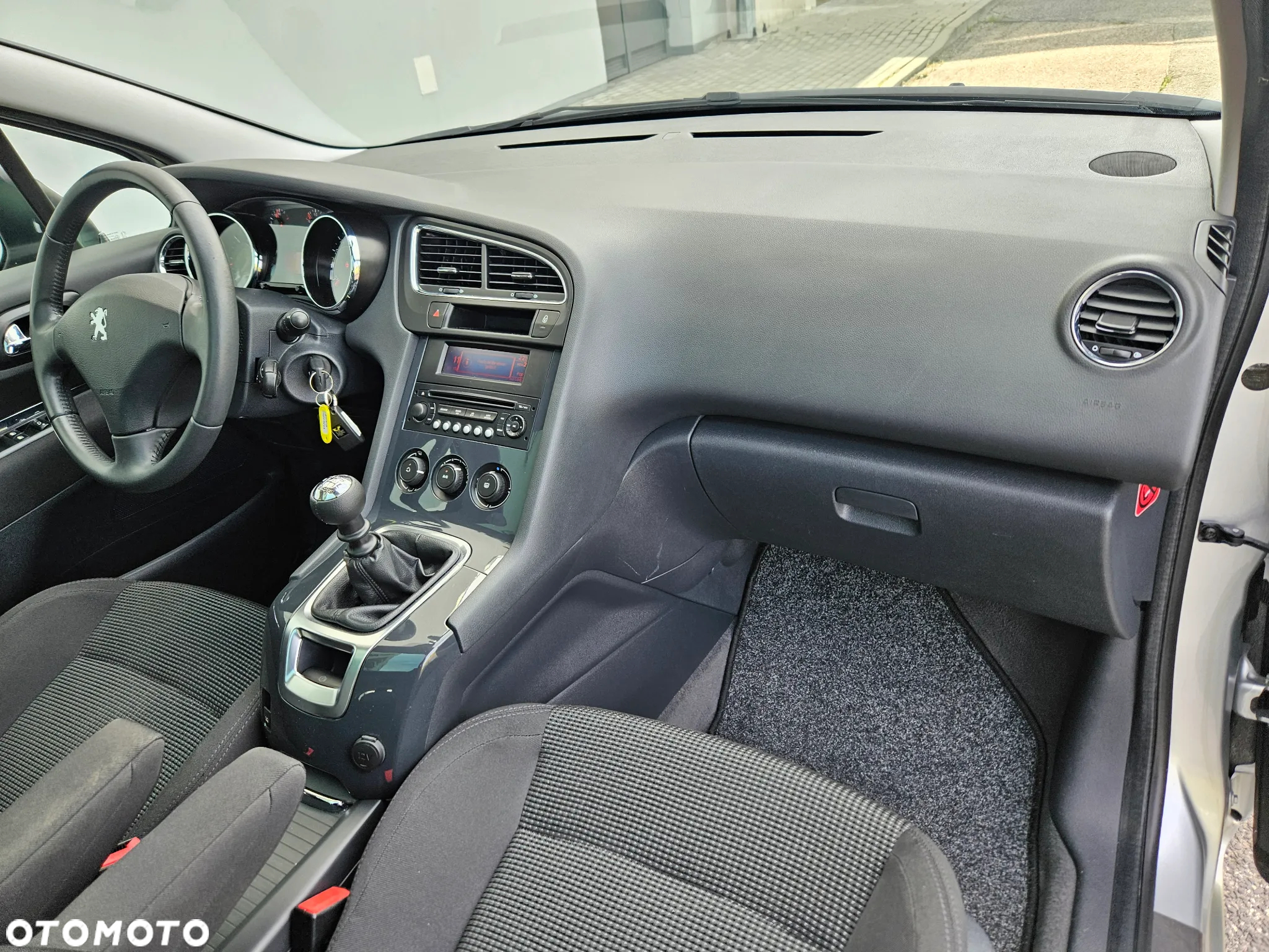 Peugeot 5008 1.6 THP Business Line 7os - 22