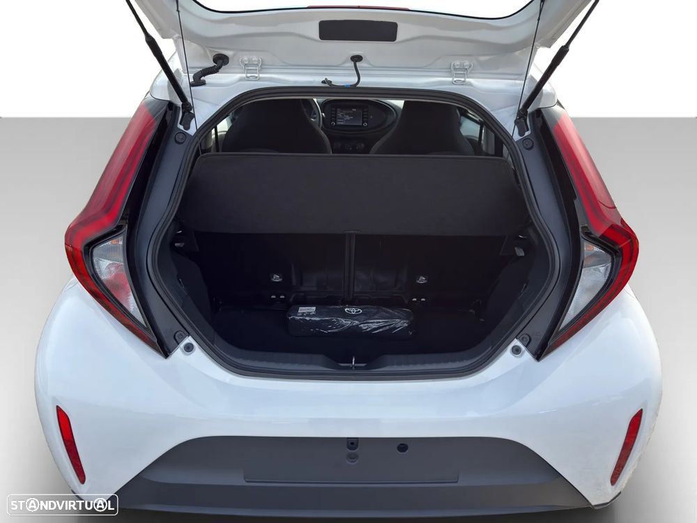 Toyota Aygo X Standard - 16