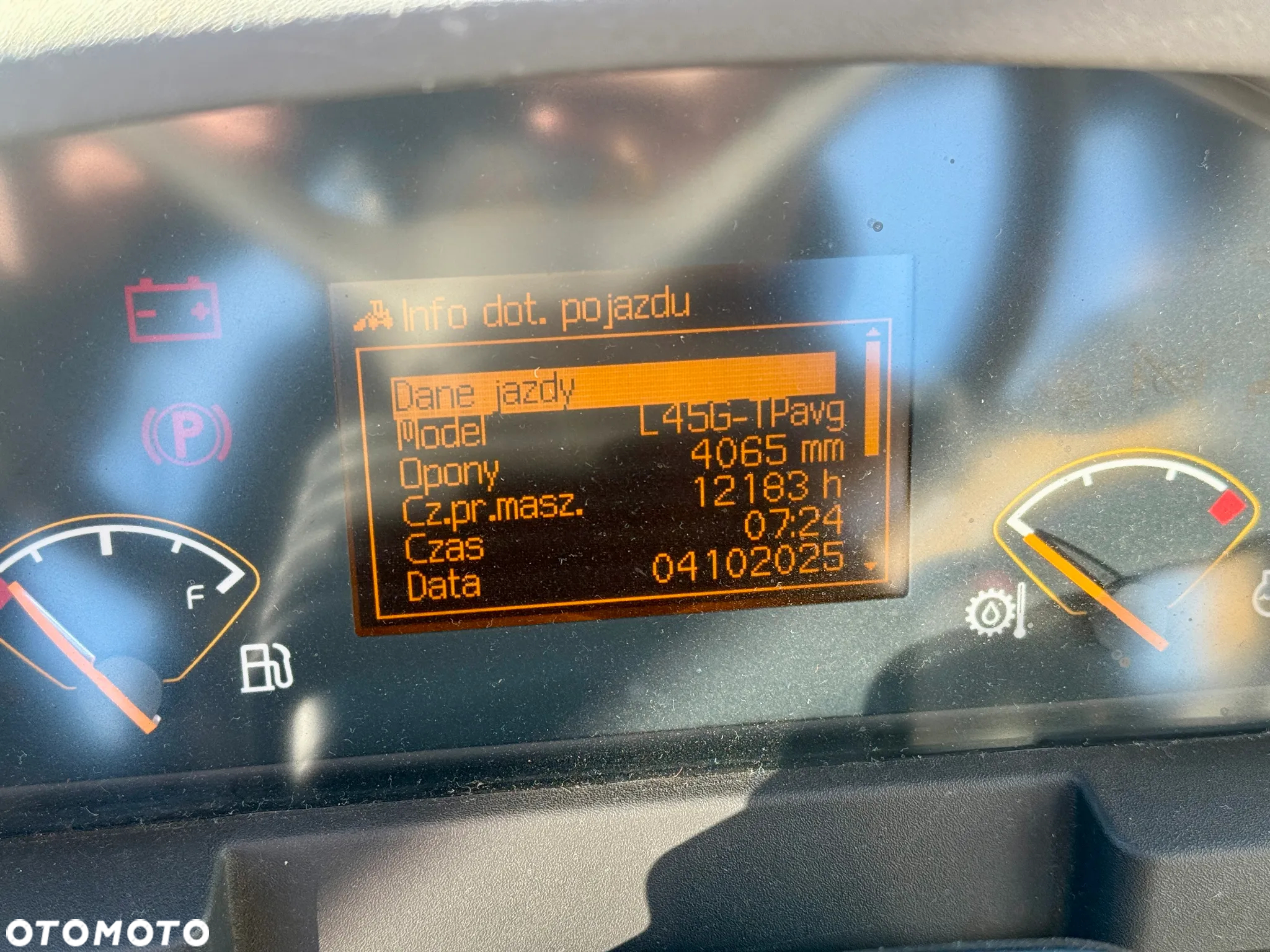 Volvo ładowarka kołowa L45G TP dociskacz, dodatkowe linie, centralne smarowanie - 26