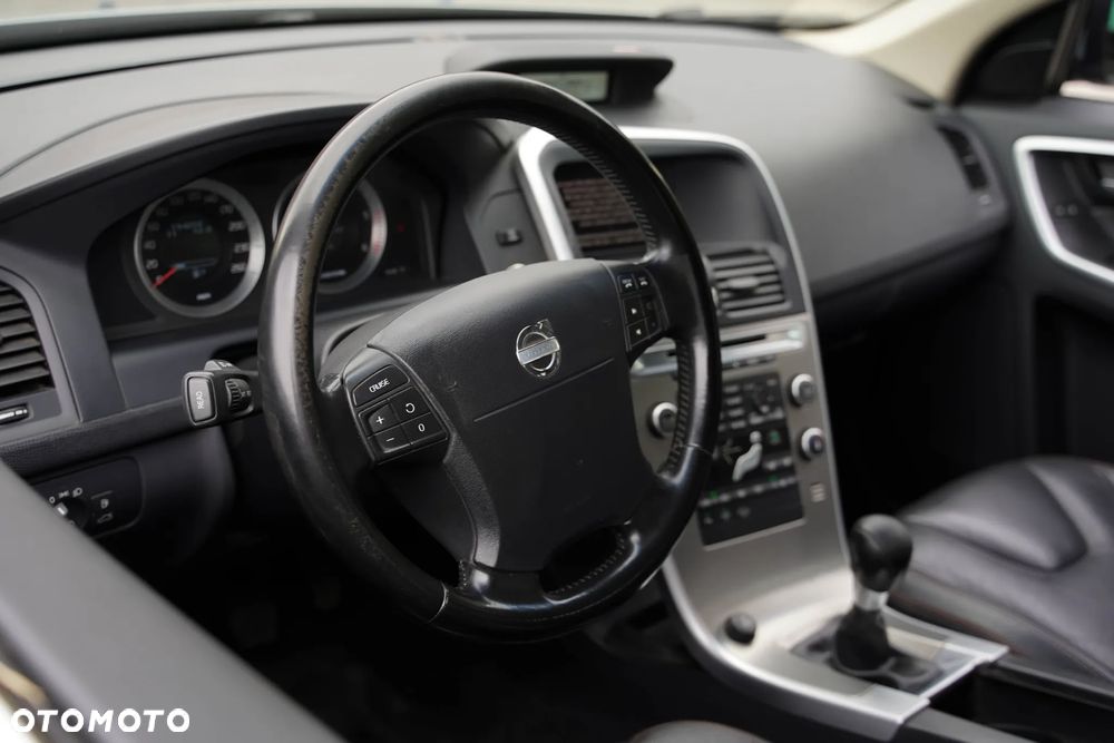 Volvo XC 60 D5 AWD - 17