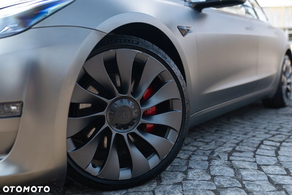 Tesla Model 3 Performance AWD - 4