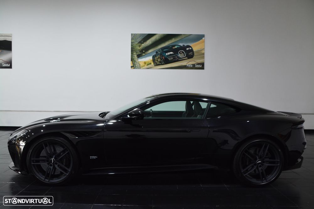 Aston Martin DBS Coupe Superleggera - 10