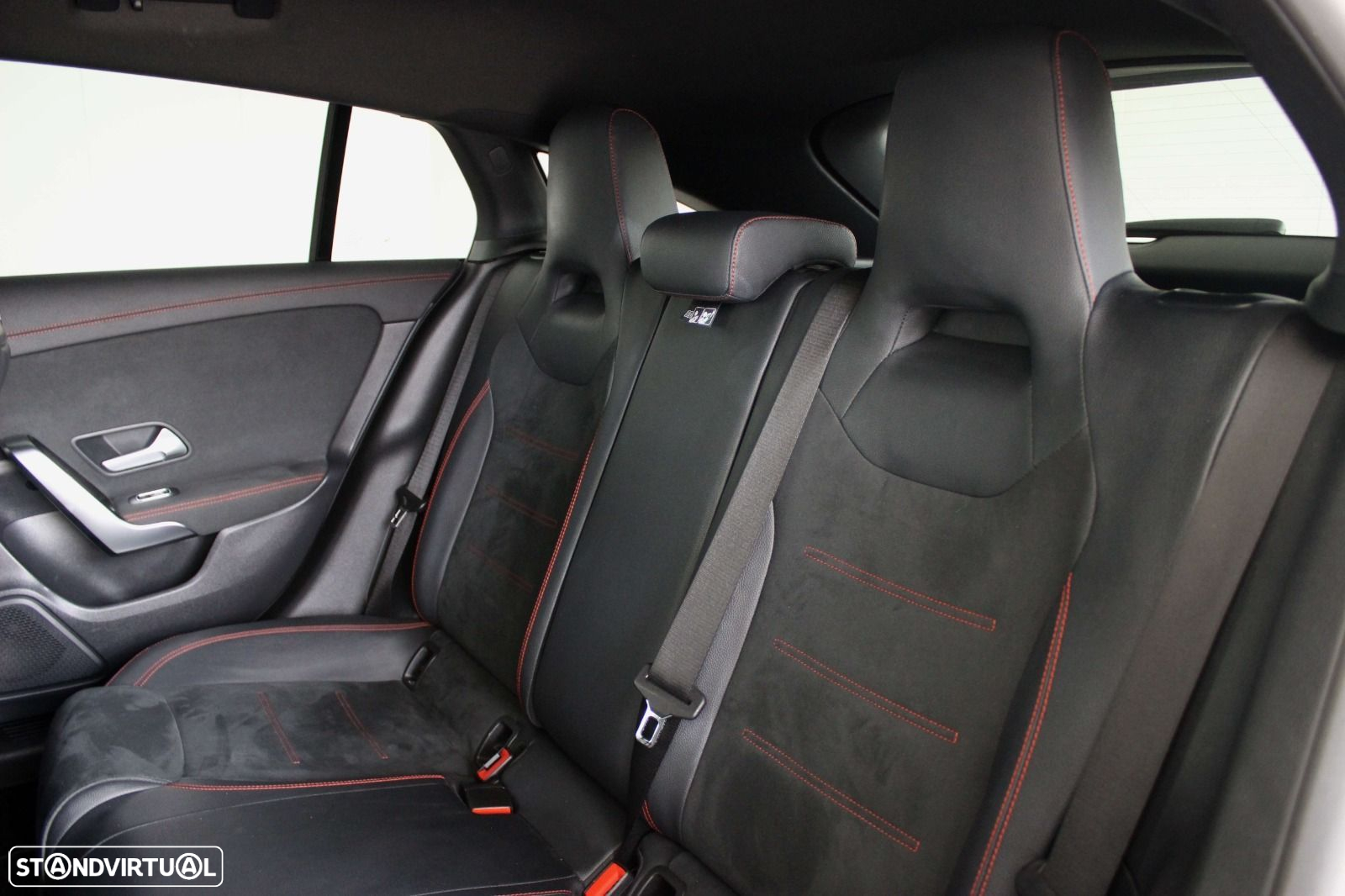 Mercedes-Benz CLA 180 d Shooting Brake AMG Line Aut. - 40