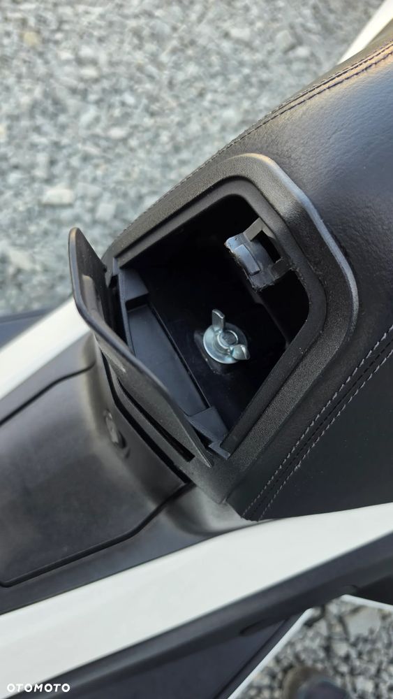 Peugeot Satelis - 16