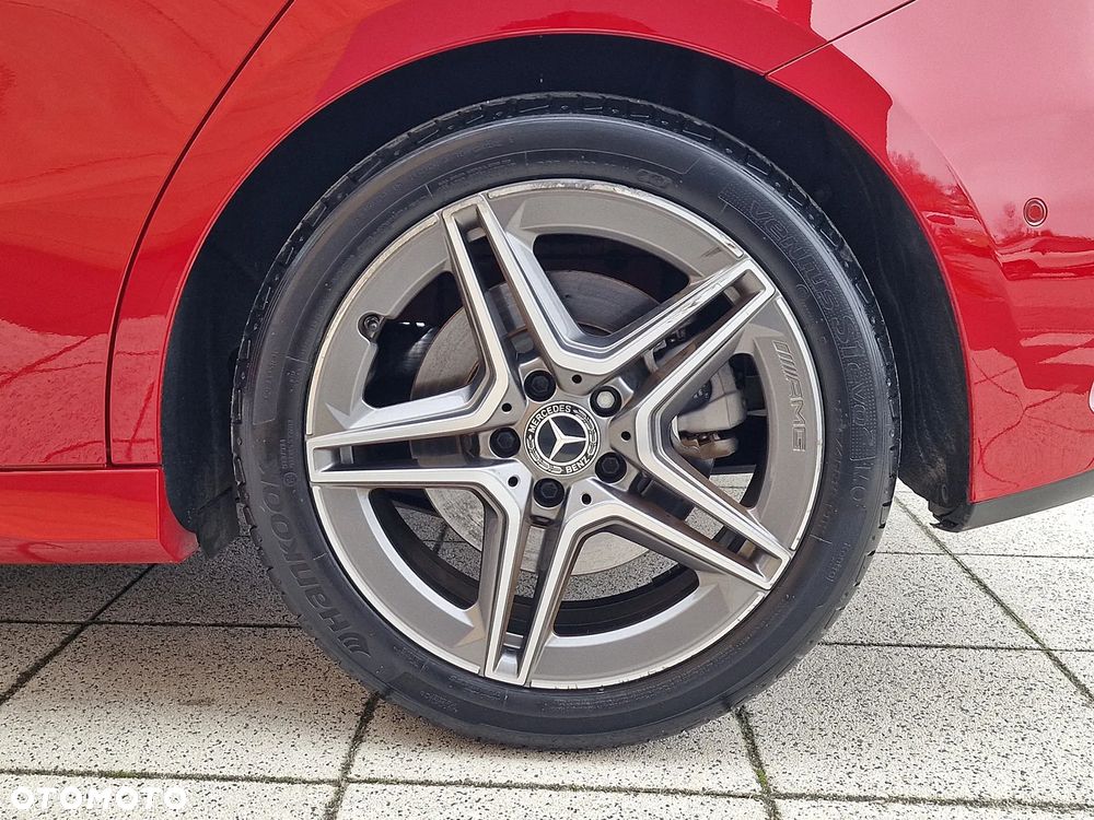 Mercedes-Benz Klasa A 160 AMG Line - 23