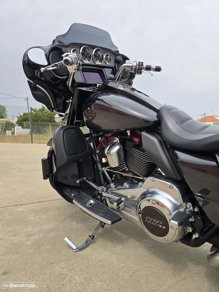 Harley-Davidson FLHXS Street Glide 117 CVO - 5