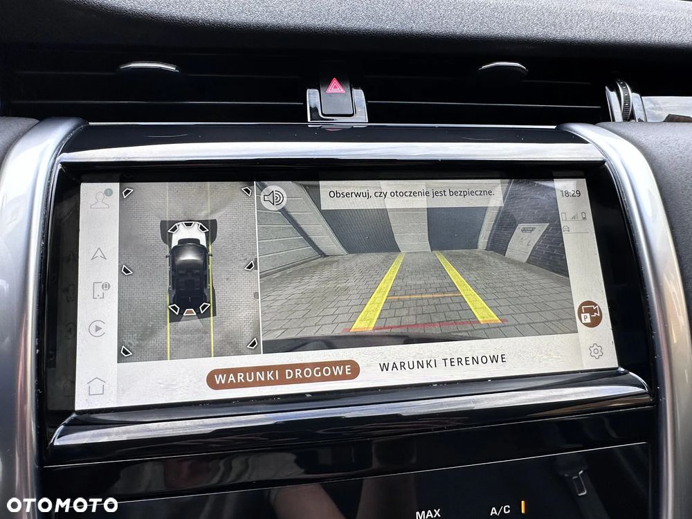 Land Rover Discovery Sport 2.0 D165 mHEV - 17