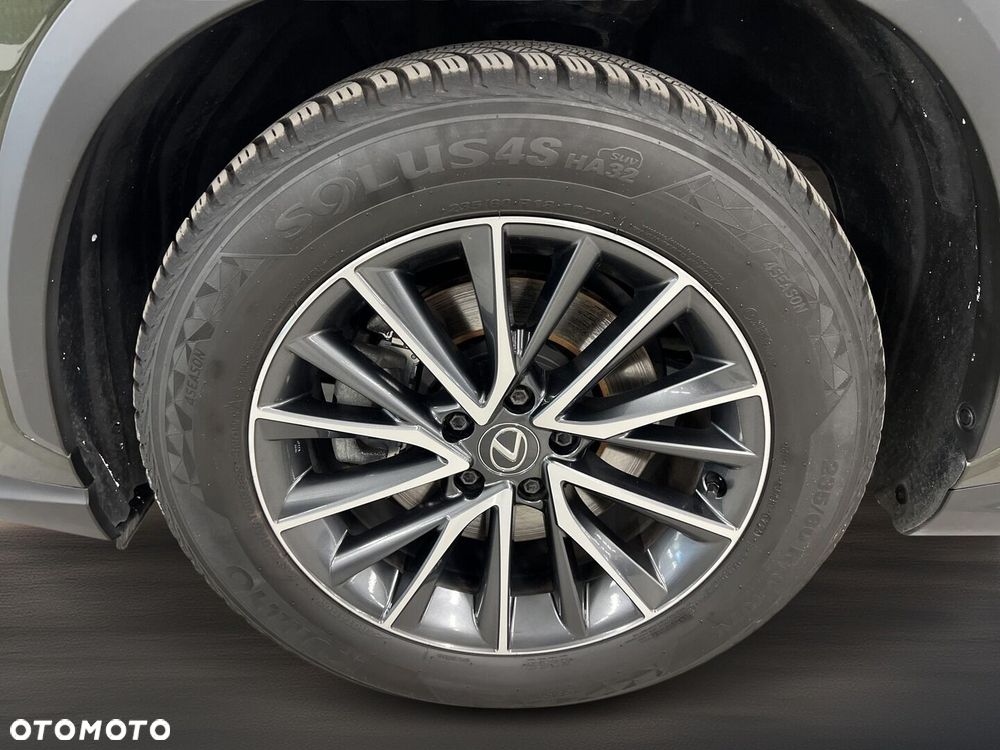 Lexus NX 350h Business AWD - 22