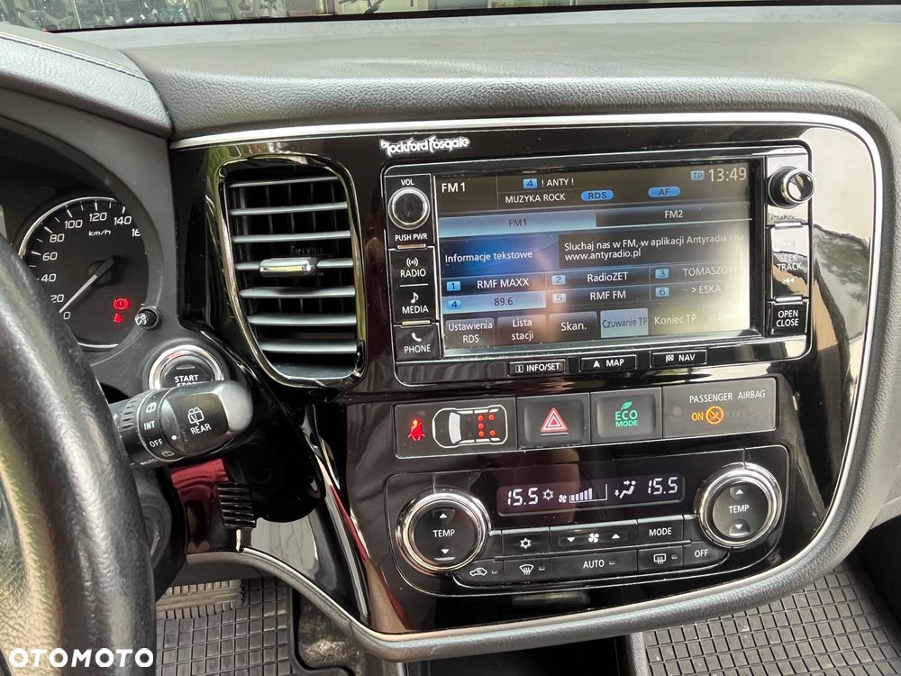 Mitsubishi Outlander 2.0 Instyle Navi 4WD CVT - 11