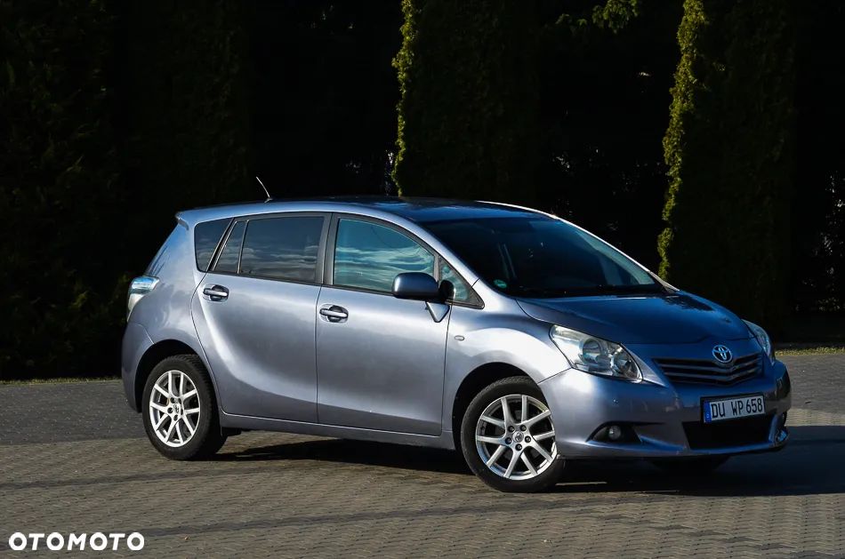 Toyota Verso 1.6 Premium 7os - 10