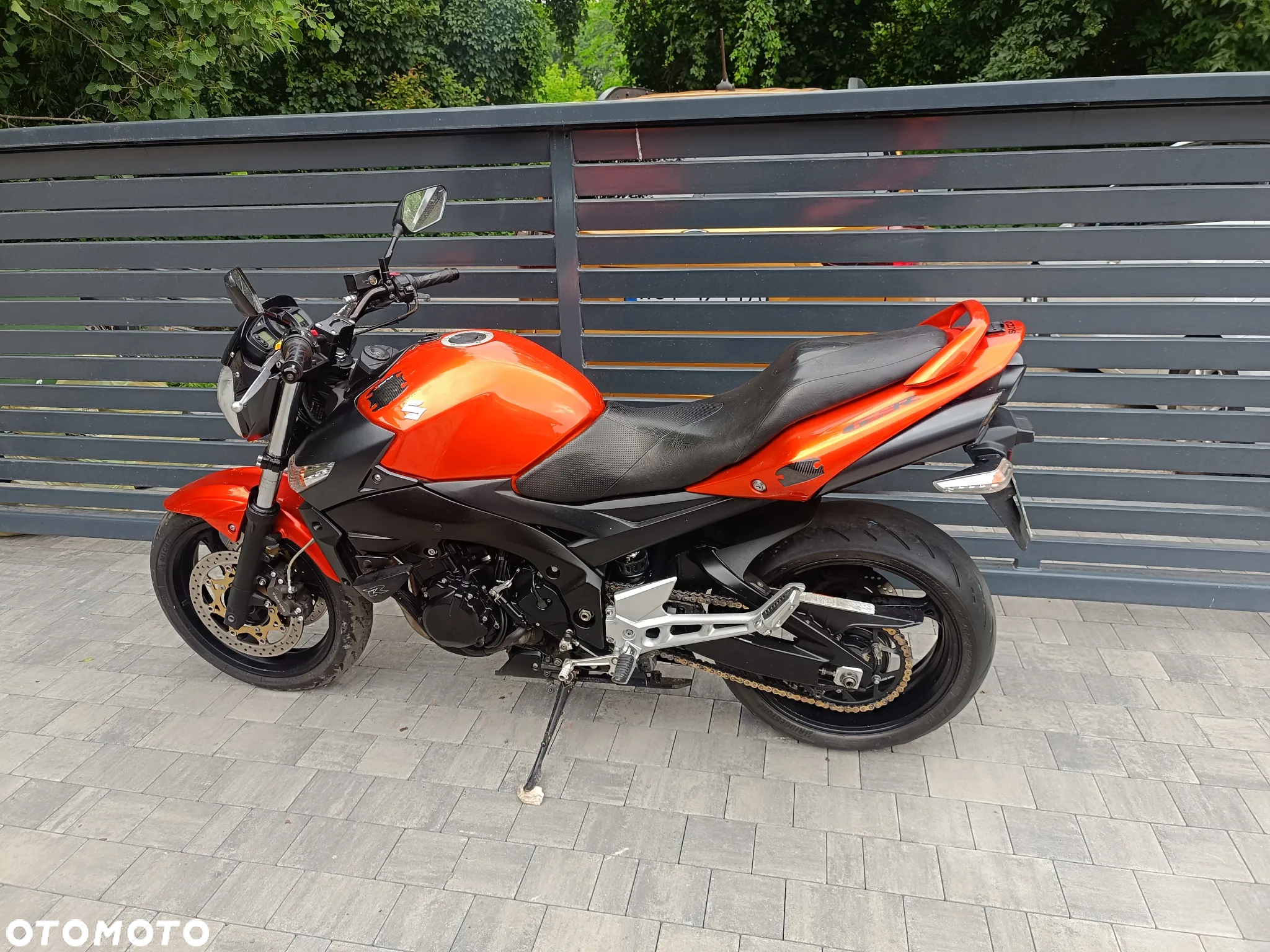Suzuki GSR - 15