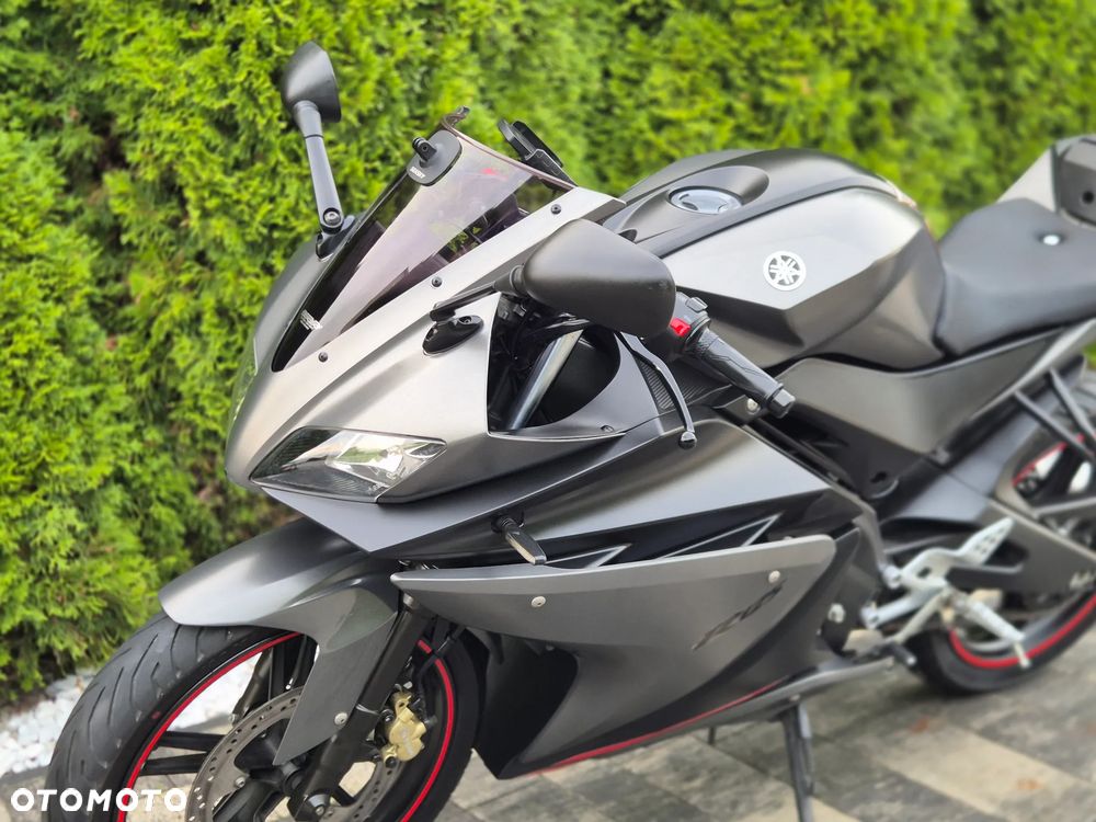 Yamaha YZF - 16