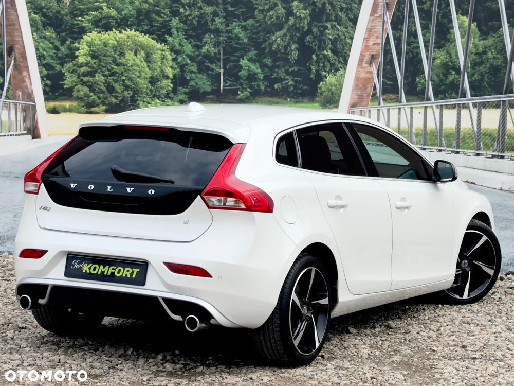Volvo V40 D3 Geartronic RDesign - 13