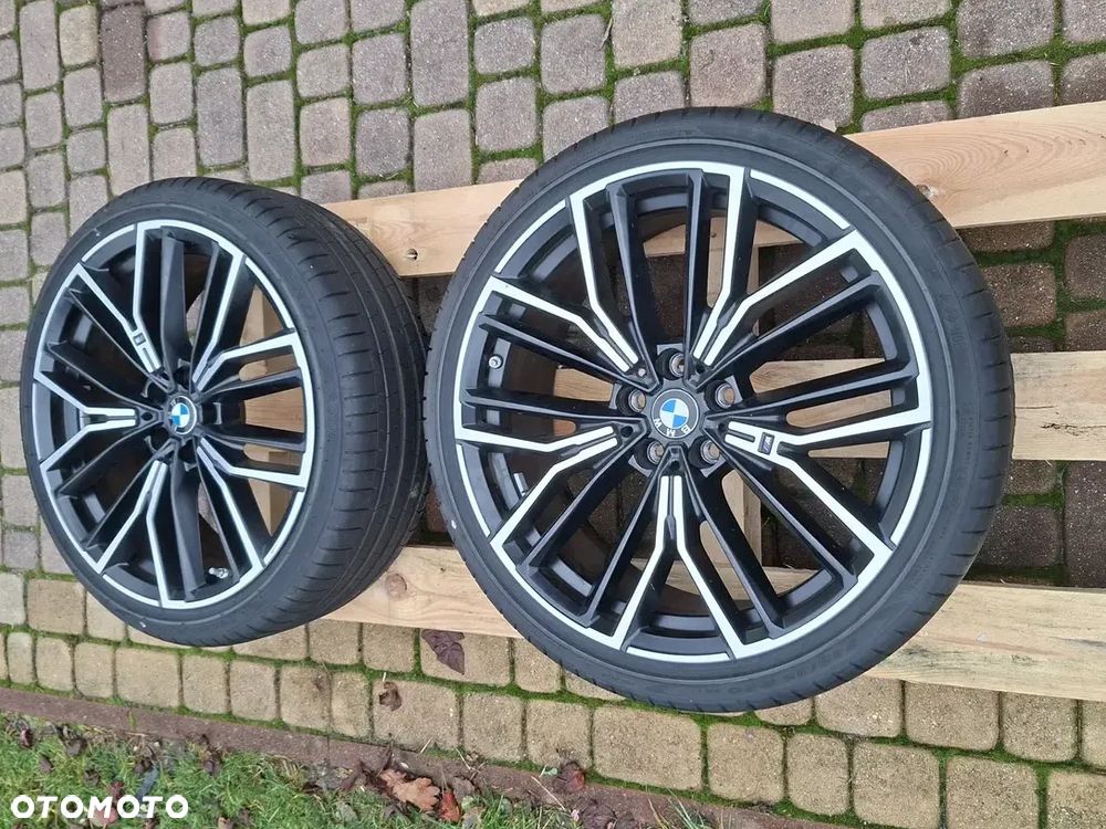 Oryginalne felgi BMW 8747236 8747237  8j x 20 is30  9j x 20 is44  z oponami Pirelli pzero