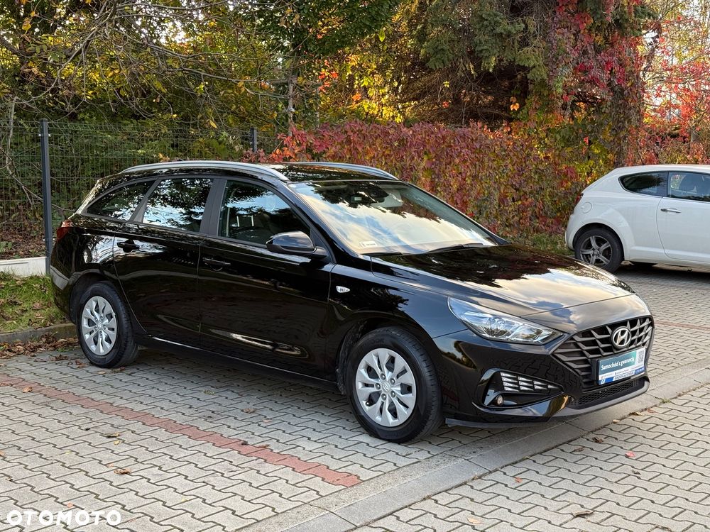 Hyundai i30 1.5 DPI Classic + - 26