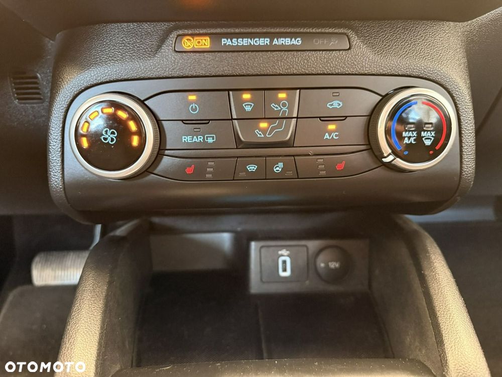 Ford Focus 1.5 EcoBlue Start-Stopp-System COOL&CONNECT - 23