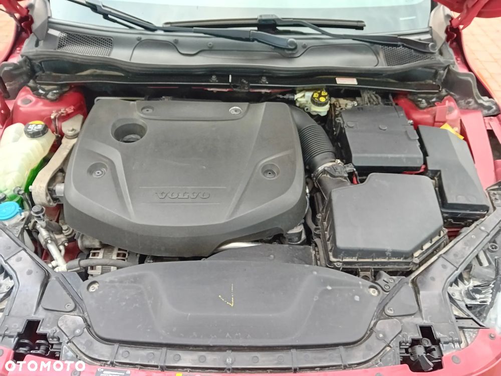Volvo V40 D2 Drive-E R-Design Momentum - 13