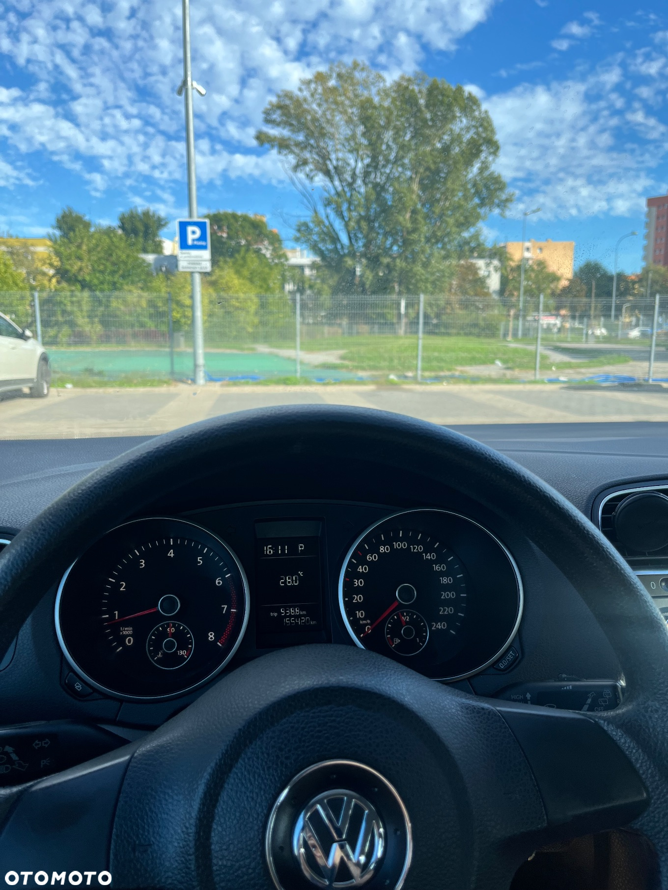 Volkswagen Golf VI 1.6 Trendline DSG - 11