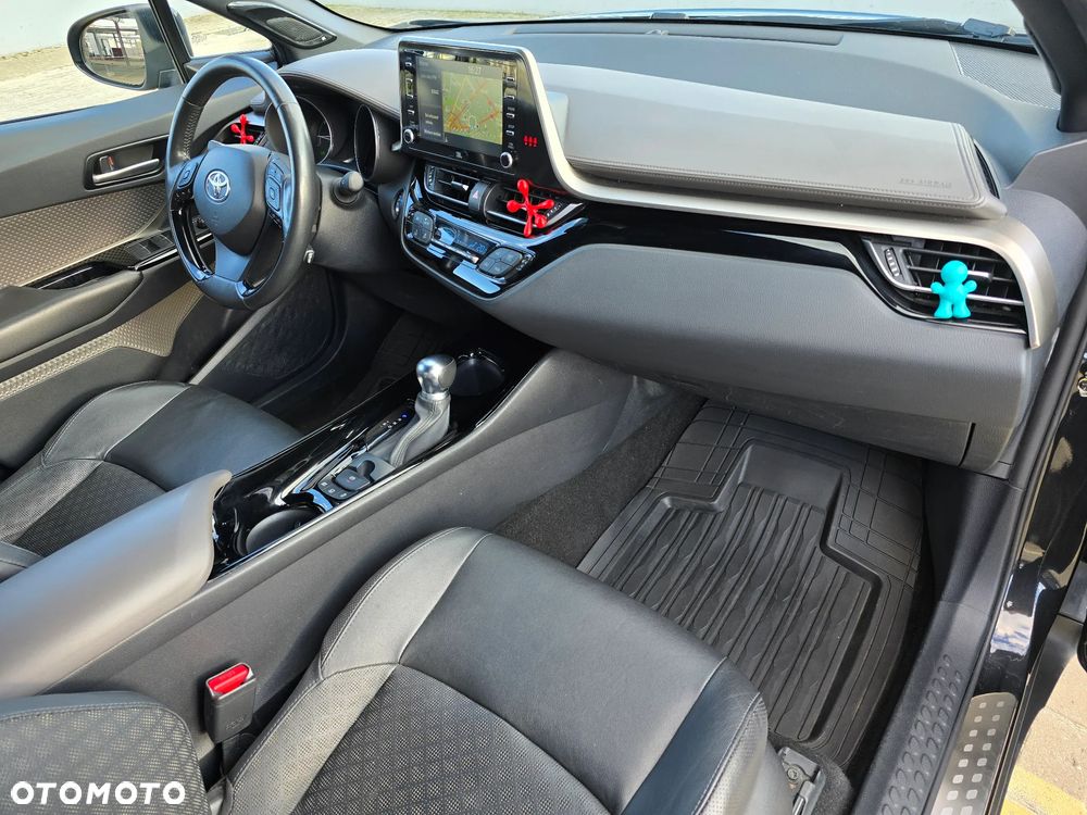 Toyota C-HR 2.0 Hybrid Executive - 17