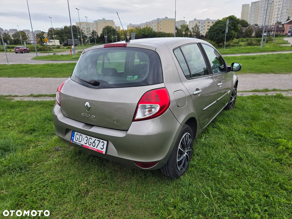 Renault Clio 1.2 16V Alize - 6