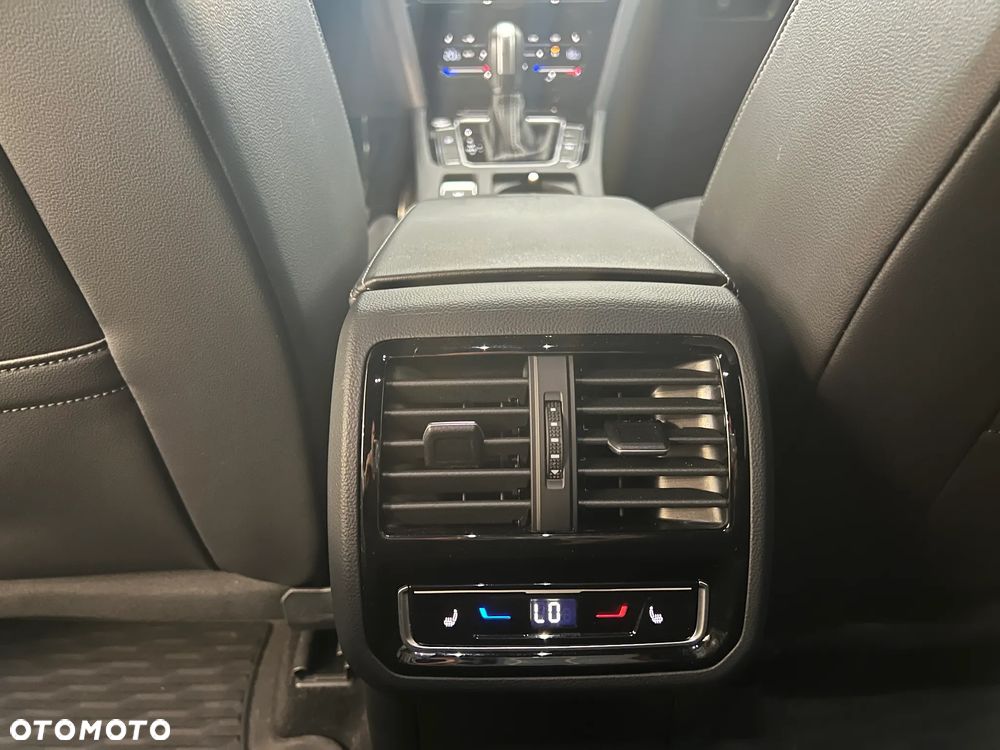 Volkswagen Arteon 2.0 TDI 4Motion R-Line DSG - 31