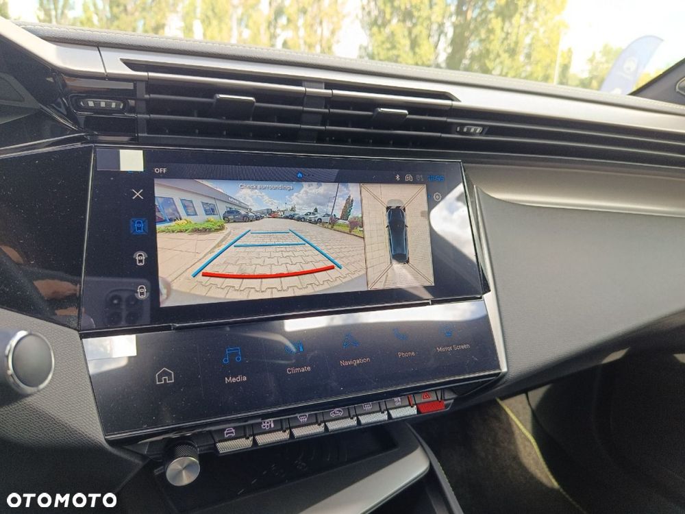 Peugeot 408 - 18