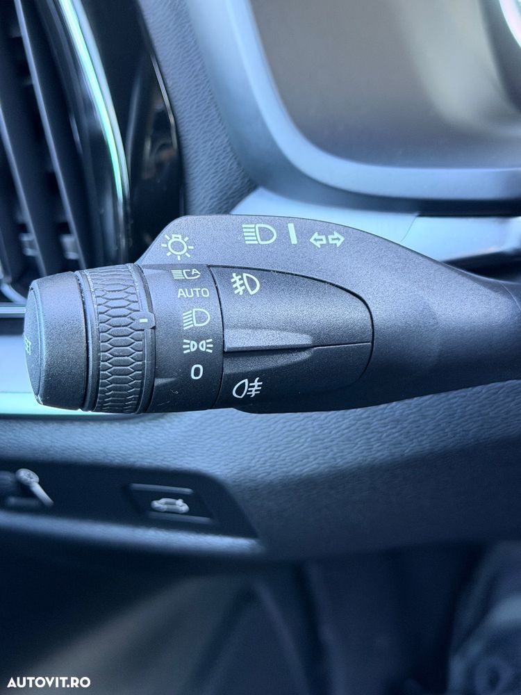 Volvo V60 D3 Geartronic Momentum - 32