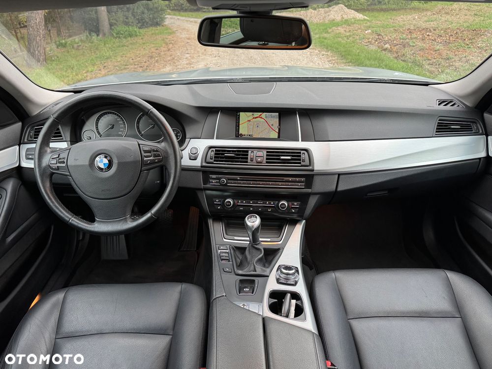 BMW Seria 5 518d - 21