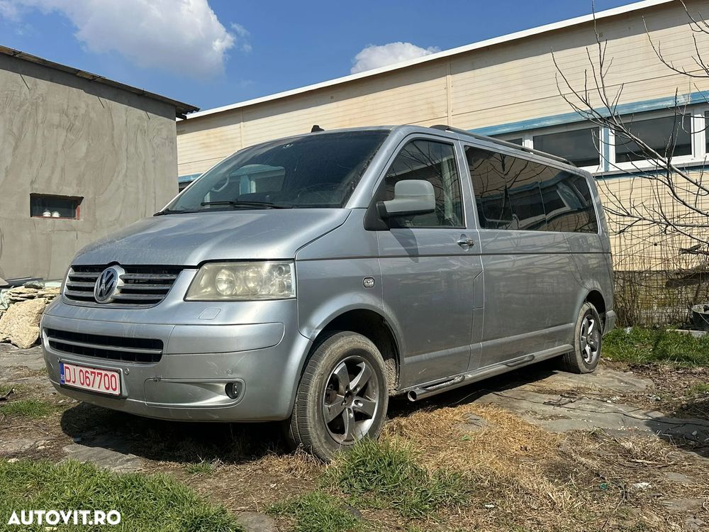 Volkswagen Caravelle - 1