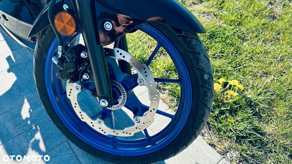 Suzuki GSX - 3