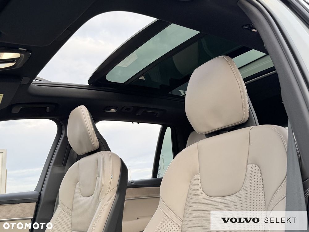 Volvo XC 90 - 33