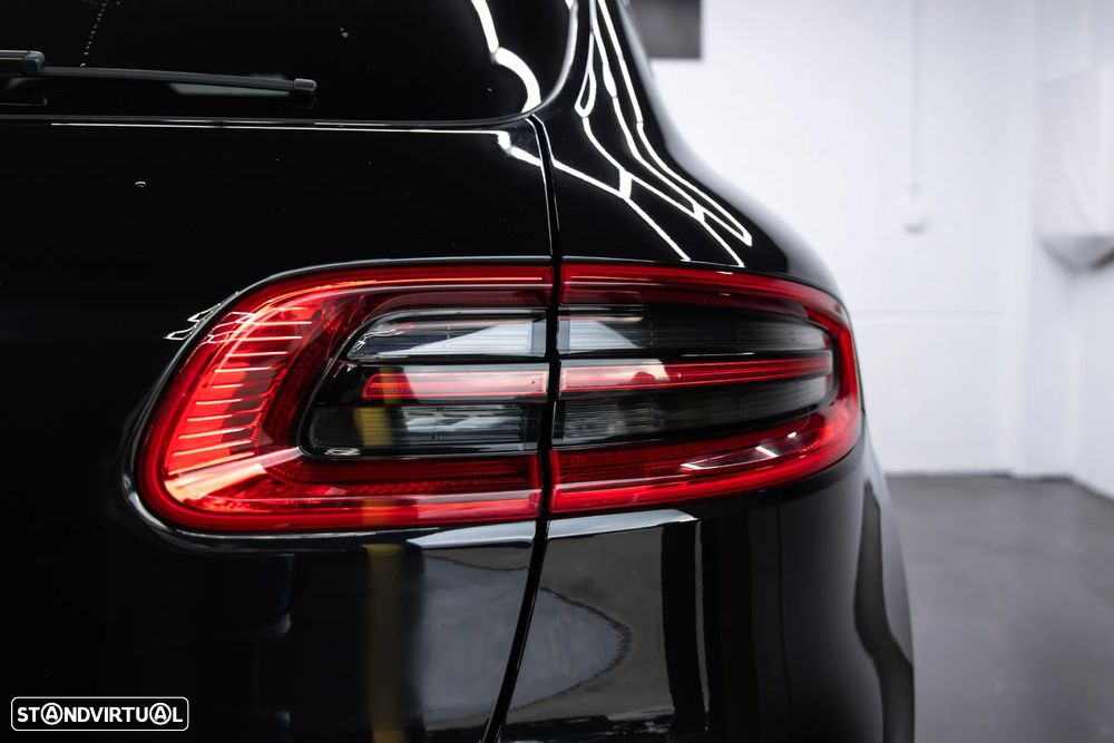 Porsche Macan Turbo PDK - 11
