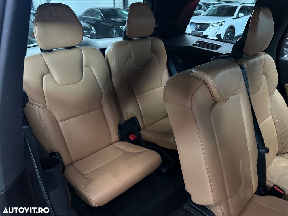 Volvo XC 90 D5 AWD Geartronic Inscription - 22