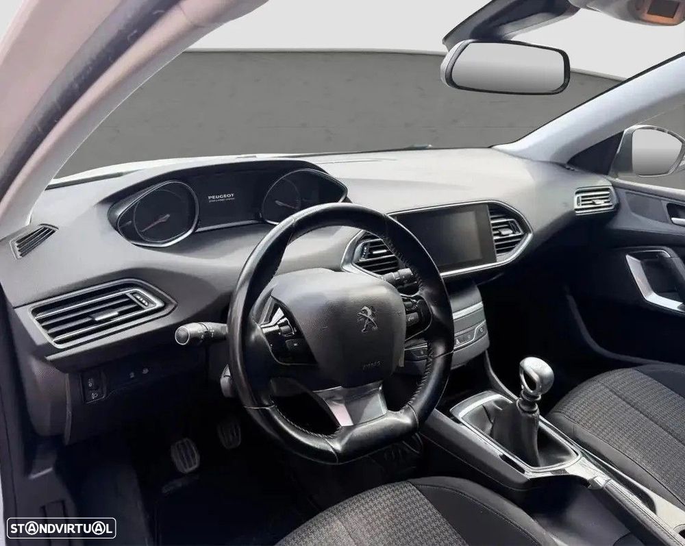 Peugeot 308 1.2 PureTech Active Pack - 4