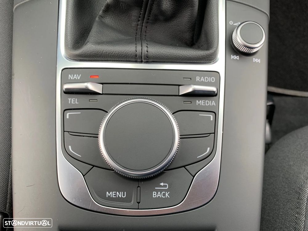 Audi A3 Sportback 1.6 TDI Advance - 29