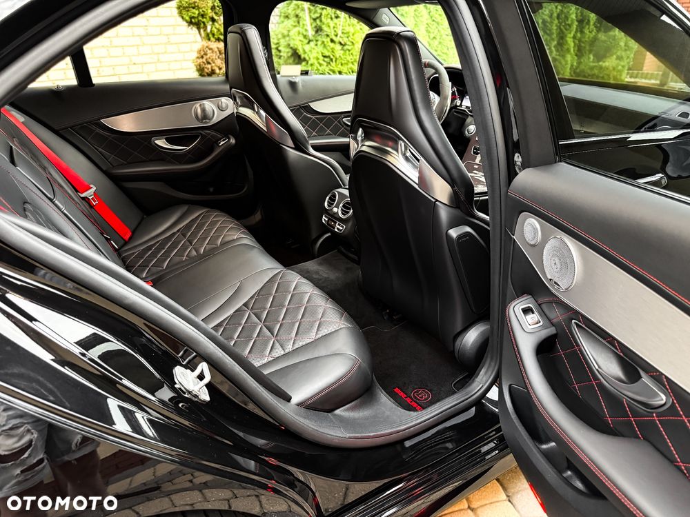 Mercedes-Benz Klasa C AMG 63 S - 34