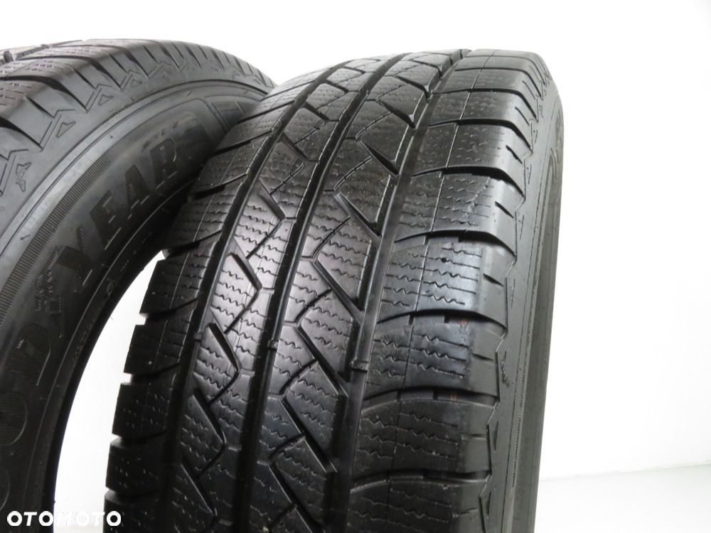 2x 235/65R16C OPONY Goodyear Vector 4Season Cargo - 11