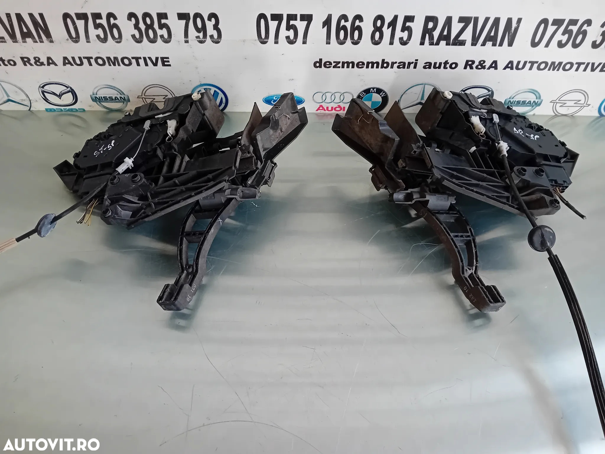 Broasca Blocator Incuietoare Stanga Dreapta Spate Ford Kuga 1 I Cod 8V4A-S26413-EA 8V4A-S26412-EA - 2