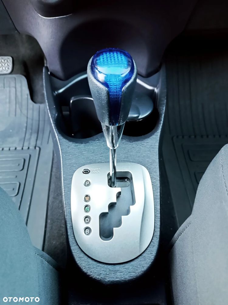 Toyota Yaris - 26