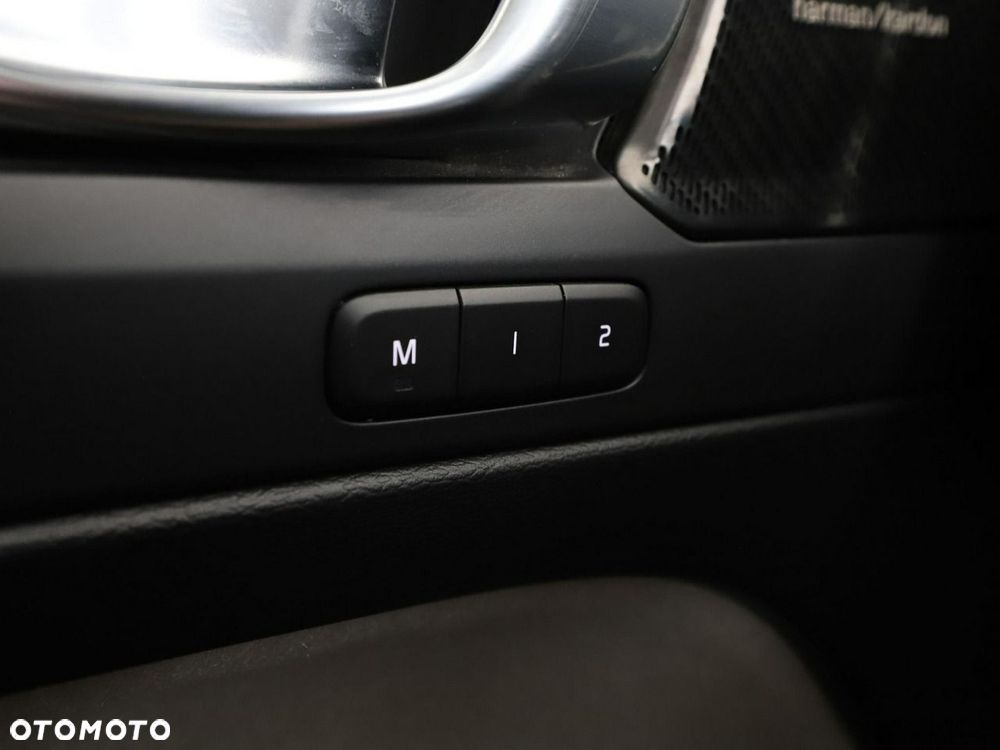 Volvo XC 40 D3 SCR Inscription - 38