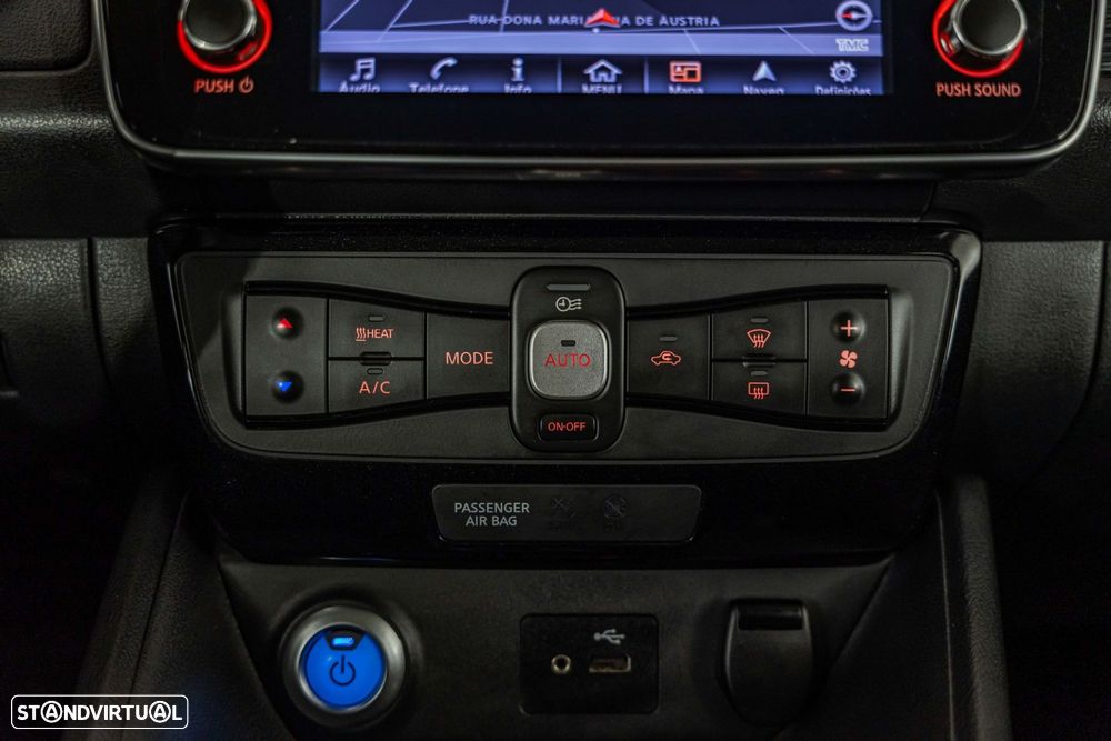 Nissan Leaf N-Connecta - 28