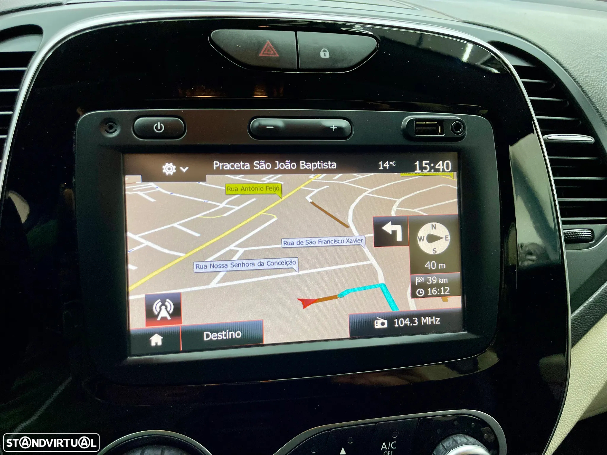 Renault Captur 0.9 TCE Exclusive - 17