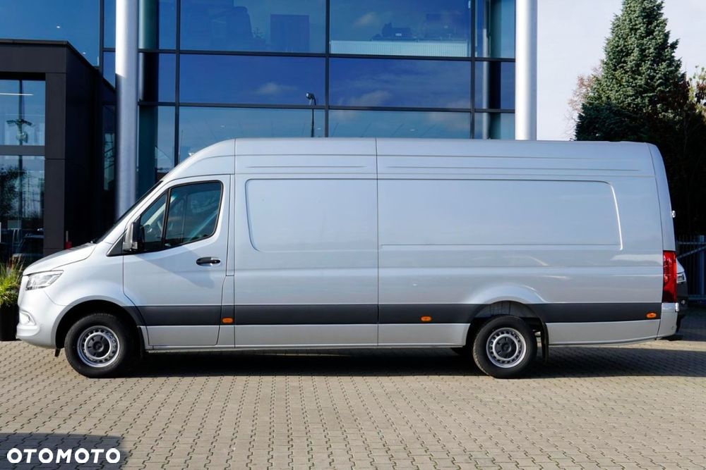 Mercedes-Benz Sprinter - 4