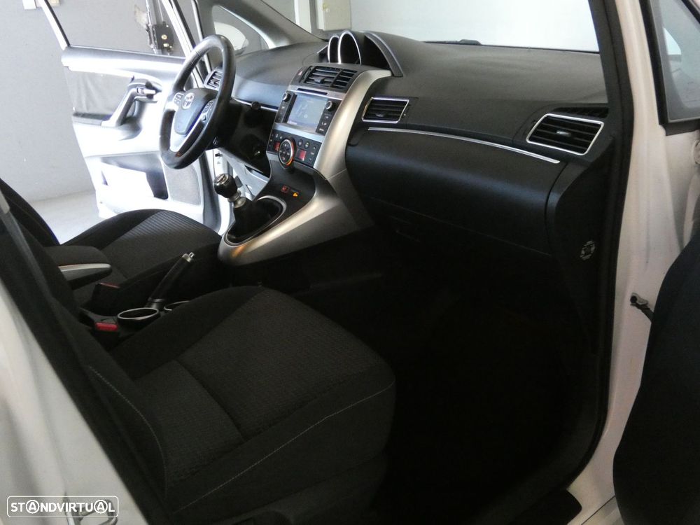 Toyota Verso 1.6 D-4D Comfort+GPS - 13
