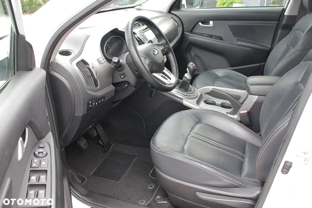 Kia Sportage 1.6 GDI 2WD ISG Dream-Team Edition - 16