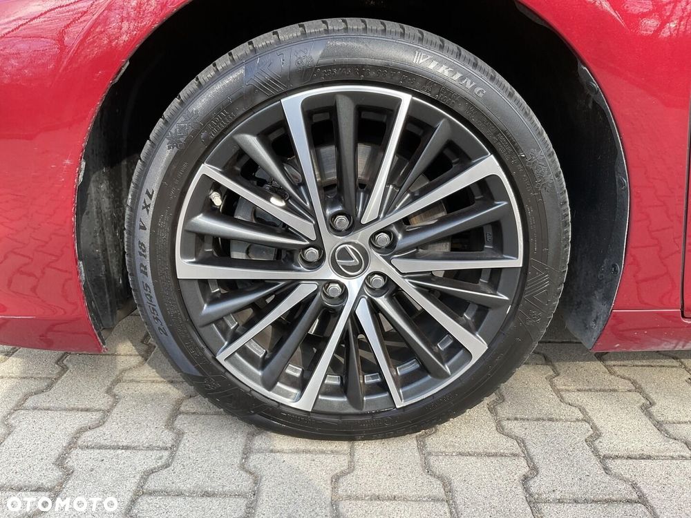 Lexus ES 300h Prestige - 38
