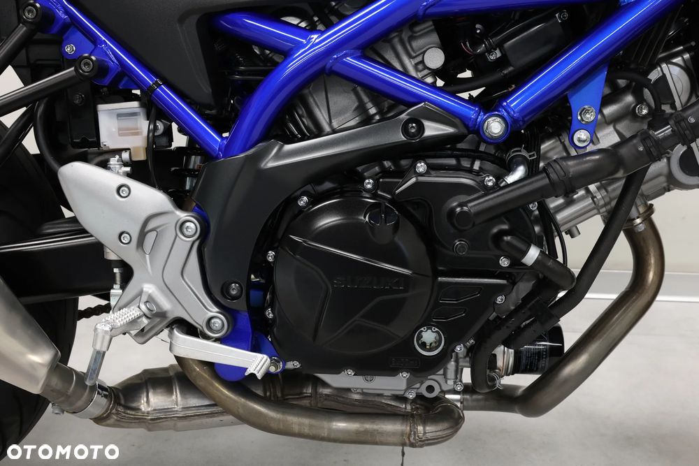 Suzuki SV - 21