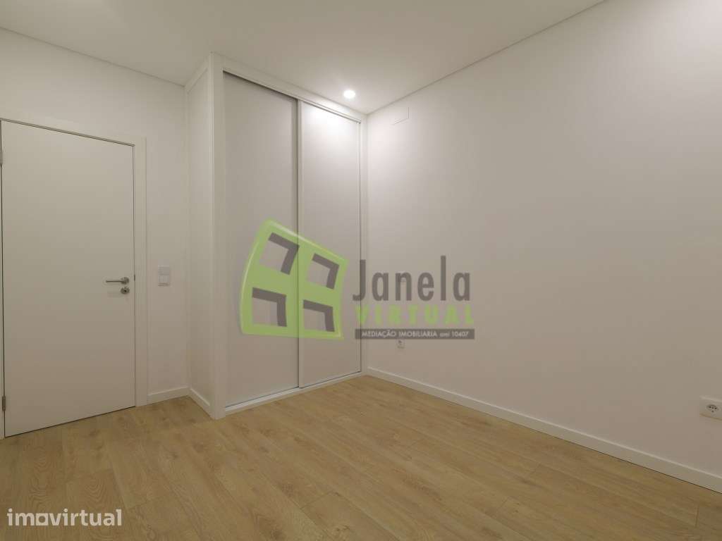 Apartamento T2 Remodelado | Barreiro - Grande imagem: 4/27